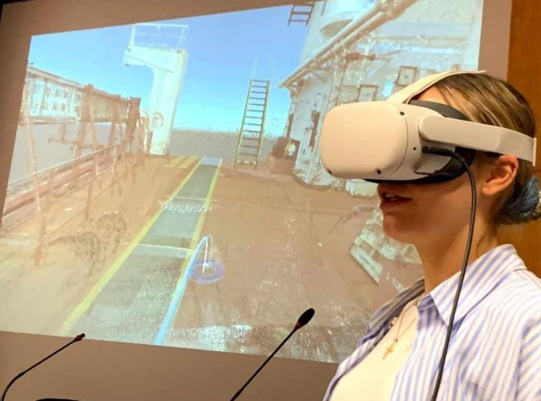 Επίδειξη εφαρμογών τεχνολογίας εικονικής πραγματικότητας στο περιβάλλον του πλοίου